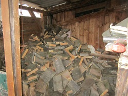 leere Holzhütte