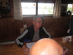Dieter bei der Auswertung