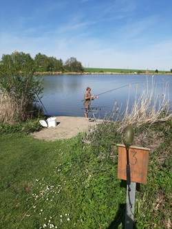Roland Lahner beim Fischen