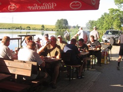 Fischer beim Essen