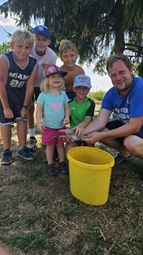Thomas Zeder mit Kindern