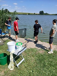 1 Fisch im Kescher