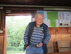 August Renk bei der Anmeldung