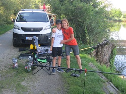 Fischer mit seiner Oma