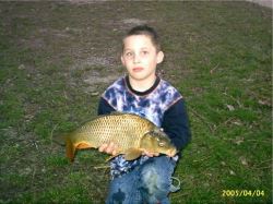 Honeder junior mit Karpfen