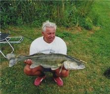 Iganz Hrdlicka mit einem Zander