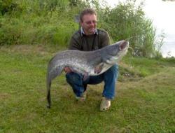 Vogler Gerhard mit einem Wels